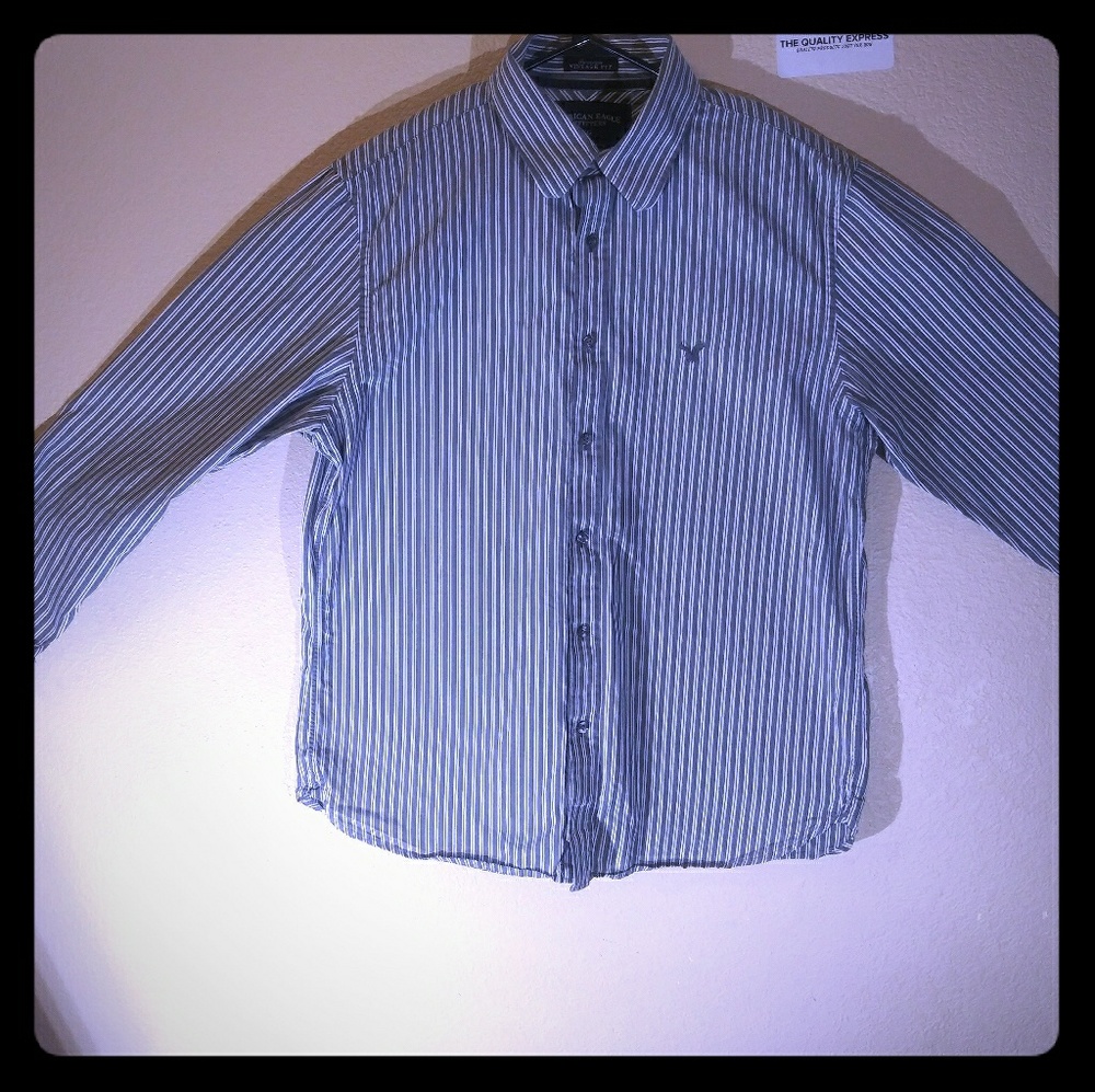 American eagle button down